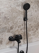 Смеситель для ванны Orange OneLife P02-100b Черный-5