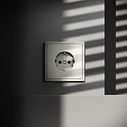 Розетка с заземлением, без рамки Voltum S70 VLS040105 цвет Сталь-6