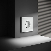 Розетка с заземлением и со шторкой, без рамки Voltum S70 VLS040202 цвет Белый-3