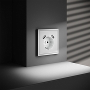 Розетка с заземлением и со шторкой и 2хUSB type A, без рамки Voltum S70 VLS040402 цвет Белый-4
