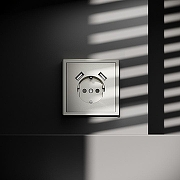 Розетка с заземлением и со шторкой и 2хUSB type A, без рамки Voltum S70 VLS040404 цвет Бежевый-6