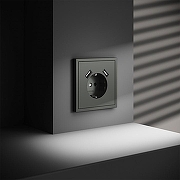 Розетка с заземлением и со шторкой и 2хUSB type A, без рамки Voltum S70 VLS040406 цвет Серебро-4