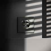 Розетка с заземлением и со шторкой и 2хUSB type A, без рамки Voltum S70 VLS040406 цвет Серебро-5