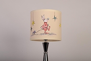 Настольная лампа Manne TL.7734-1BL TL.7734-1BL (заяц с игрушкой) лампа настольная 1л цвет плафона/подвески Разноцветный, цвет арматуры Черный-1