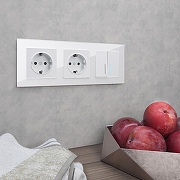 Рамка на 3 поста Werkel Favorit (белый) W0031101 цвет Белый-1