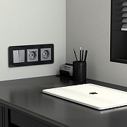 Рамка на 3 поста Werkel Elite (черный, стекло) W0032448 цвет Черный-1