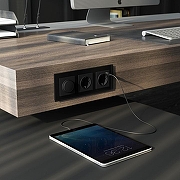 Рамка на 3 поста Werkel Senso (черный, стекло soft-touch) W0033108 цвет Черный-1