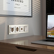 Рамка на 4 поста Werkel Senso (шампань, стекло soft-touch) W0043111 цвет Бежевый-1