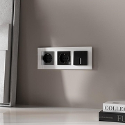 Выключатель проходной одноклавишный с подсветкой без рамки Werkel черный акрил W1112148 цвет Черный-1