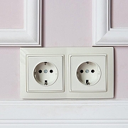 Розетка влагозащищенная с заземлением, без рамки Werkel слоновая кость W1171103 цвет Слоновая кость-9