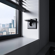 Розетка с заземлением и со шторкой, без рамки с крышкой Werkel графит матовый W1171264 цвет Графит-1