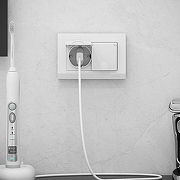 Розетка двойная влагозащищенная с заземлением и со шторками с крышкой Werkel белый W1172201 цвет Белый-1