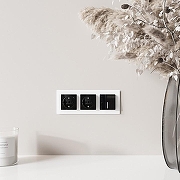 Розетка с заземлением и со шторками и 2хUSB, без рамки Werkel черный акрил W1171748 цвет Черный-1