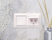 Рамка на 5 постов Ambrella Volt Line AF110205 цвет жемчуг белый-2