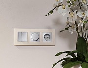 Рамка на 3 поста Ambrella Volt Techno AF220333 цвет бежевый-1