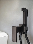 Гигиенический душ со смесителем AltroBagno BM 060122 MB цвет Черный матовый-1