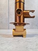 Гигиенический душ со смесителем AltroBagno Modern 060123 BC цвет Медь матовая-4