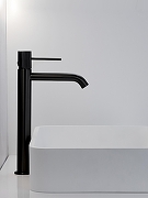 Смеситель для раковины AltroBagno Bilancia 010228 MB цвет Черный матовый-1