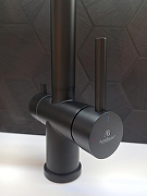 Смеситель для кухни AltroBagno Flusso 050204 MB цвет Черный матовый-8