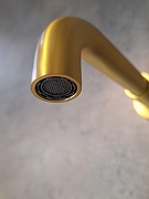 Смеситель для раковины AltroBagno Metropoli 010505 OrSp цвет Золото матовое-3