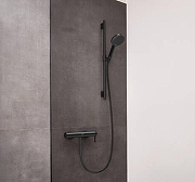 Душевой гарнитур Hansgrohe Alive Select S 24602340 цвет Шлифованный черный хром-1
